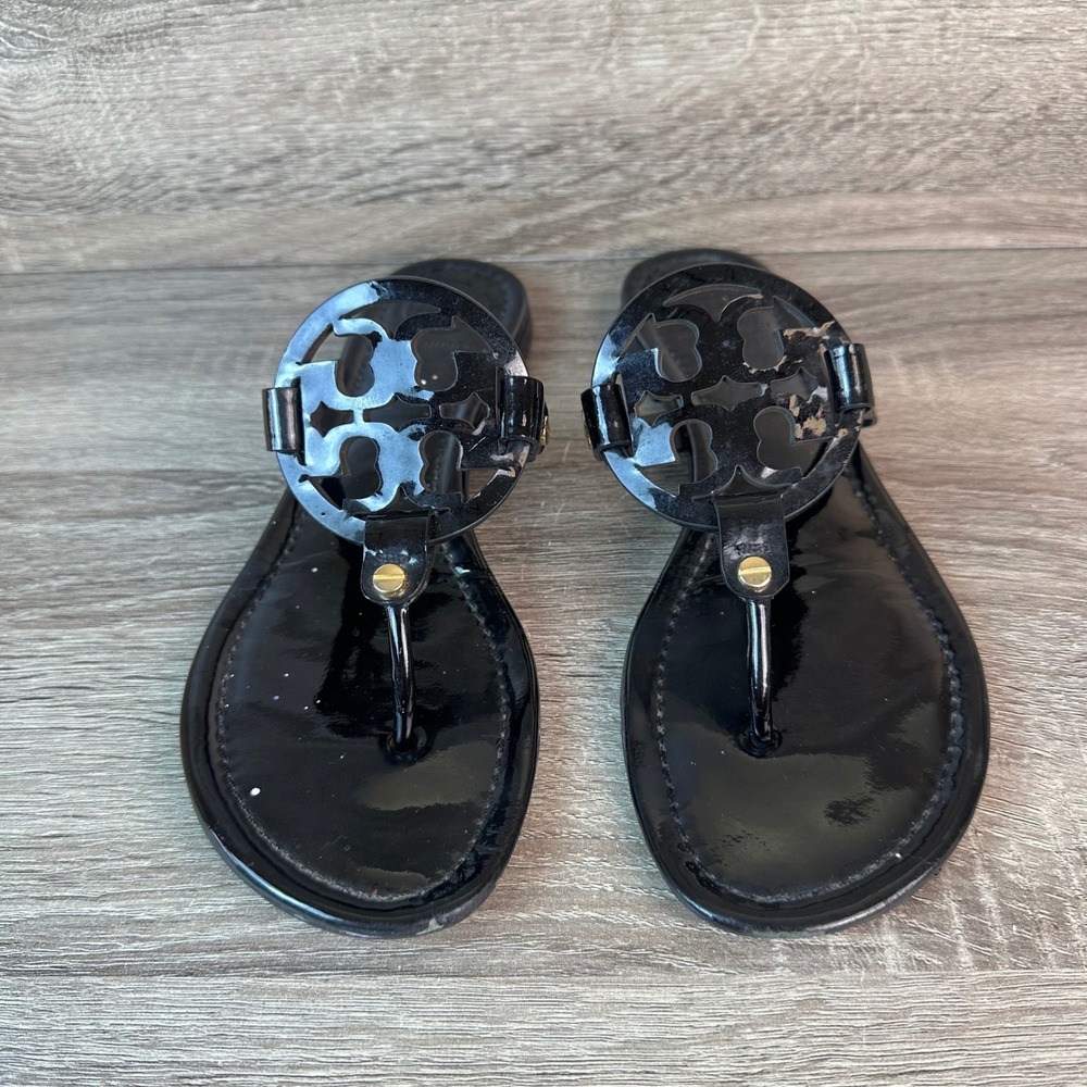 Tory Burch Miller Black Patent Leather Logo Thong Sandals Size 7 SN 500864 - Picture 2 of 9